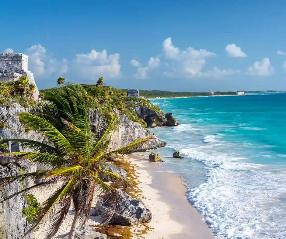 Viaggio-Riviera-Maya-e-Tulum-–-offerta-tour-Messico-mare-e-cultura-Maya